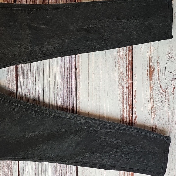 FRANKIE B. RARE VINTAGE Y2K BLACK WASH LOW-RISE HEART STUDDED SKINNY JEANS - Picture 3 of 16